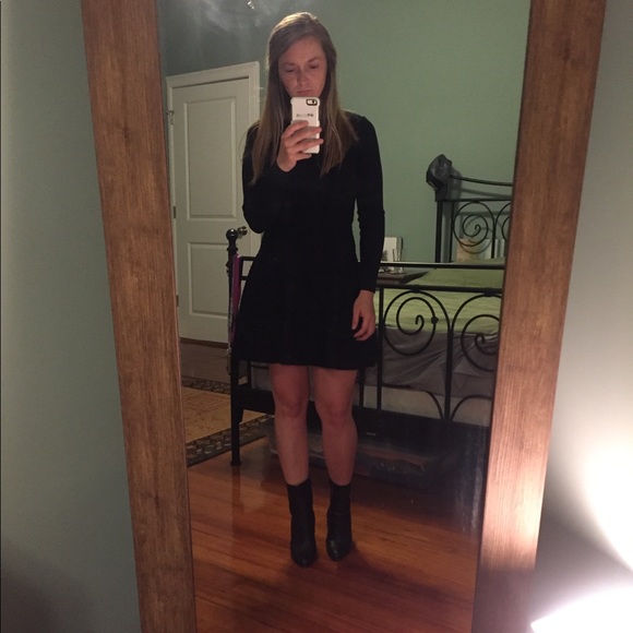 Topshop Dresses & Skirts - Topshop Size US 4, long sleeve cocktail dress